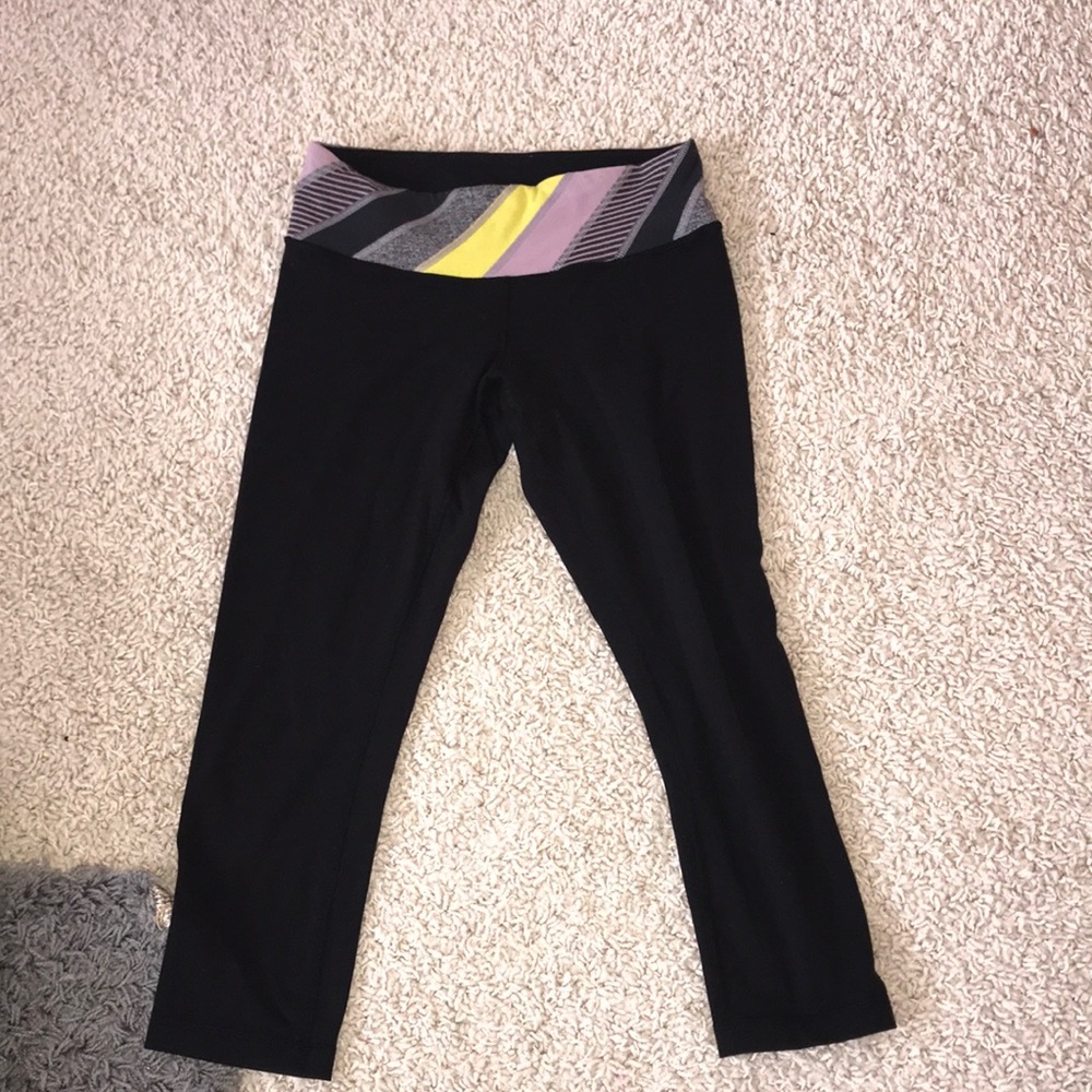 Lulu Lemon Capris With Pattern